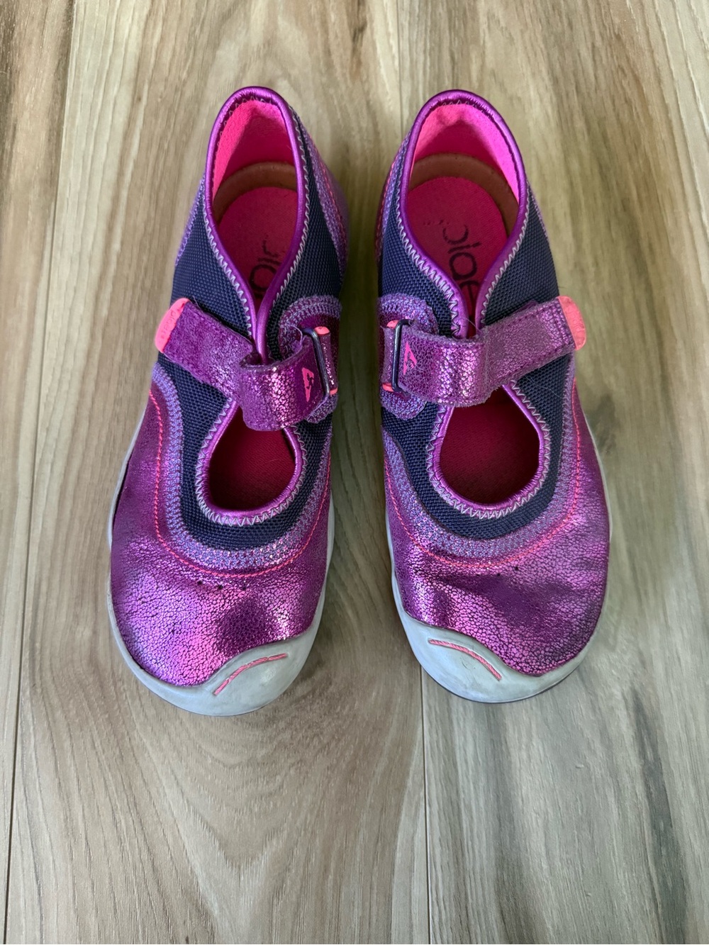 Plae Emme Sneakers - Picture 2 of 8